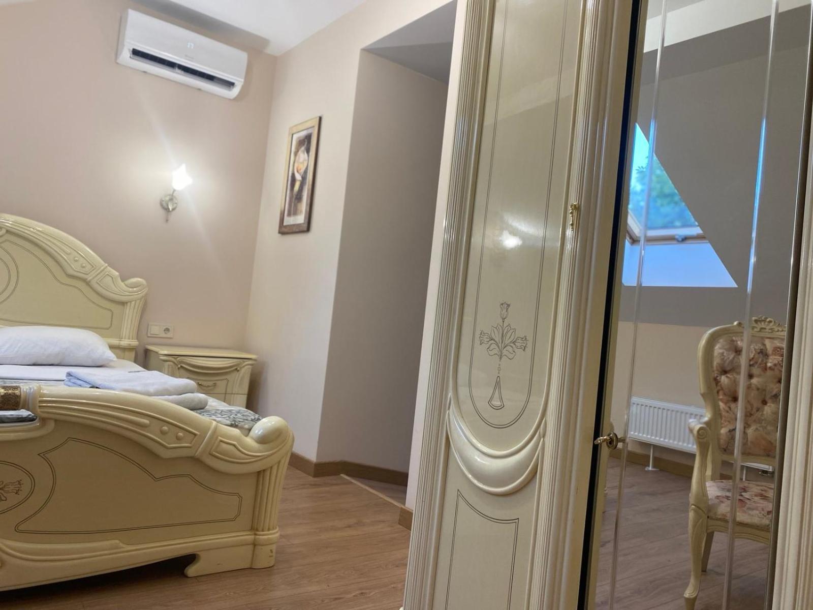 Apart Yaroslava Osmomysla 9 Square - City Center Lwów Zewnętrze zdjęcie