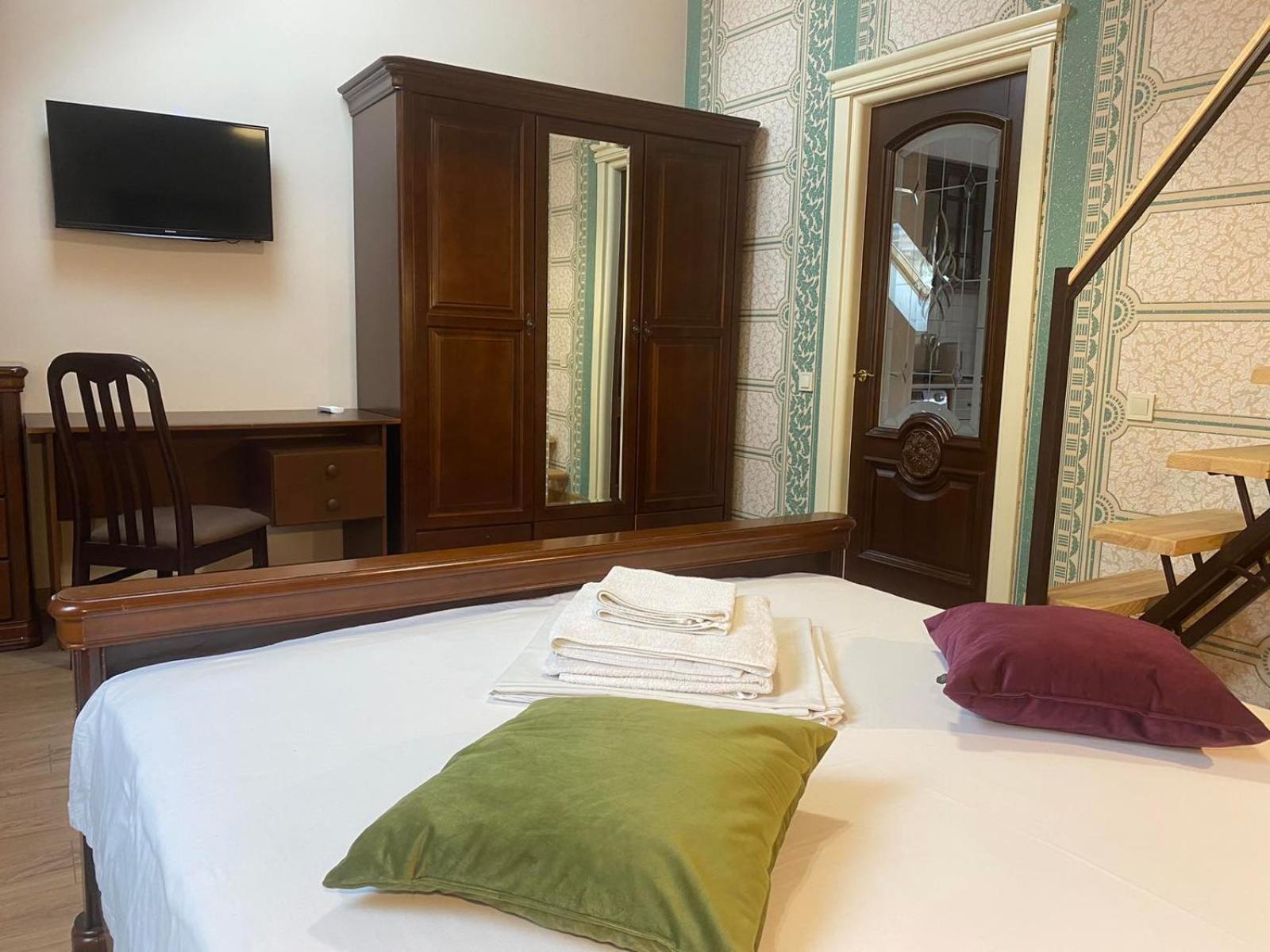 Apart Yaroslava Osmomysla 9 Square - City Center Lwów Zewnętrze zdjęcie