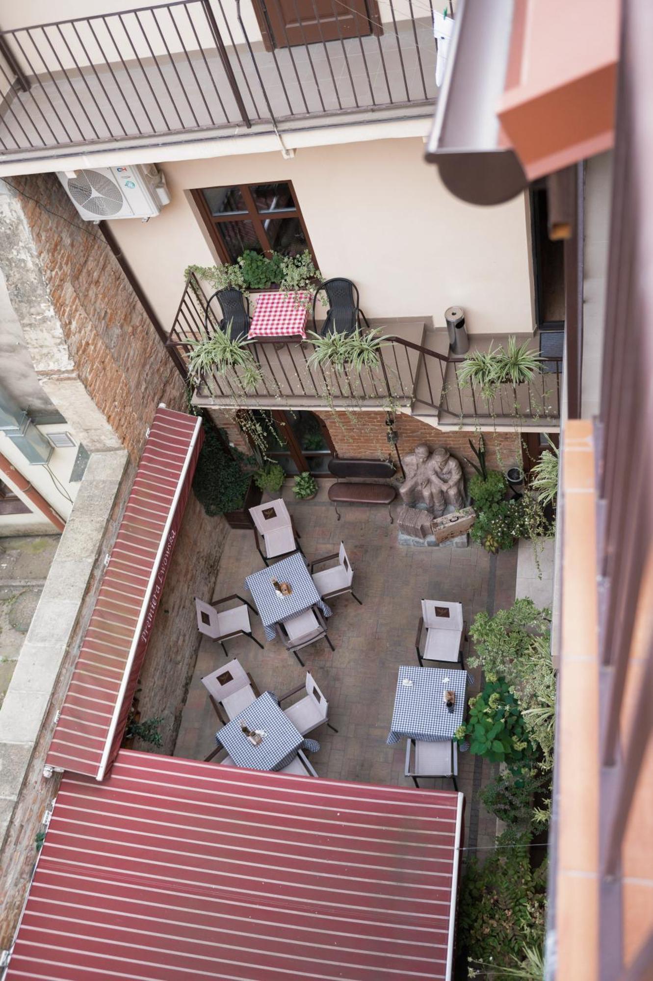 Apart Yaroslava Osmomysla 9 Square - City Center Lwów Zewnętrze zdjęcie