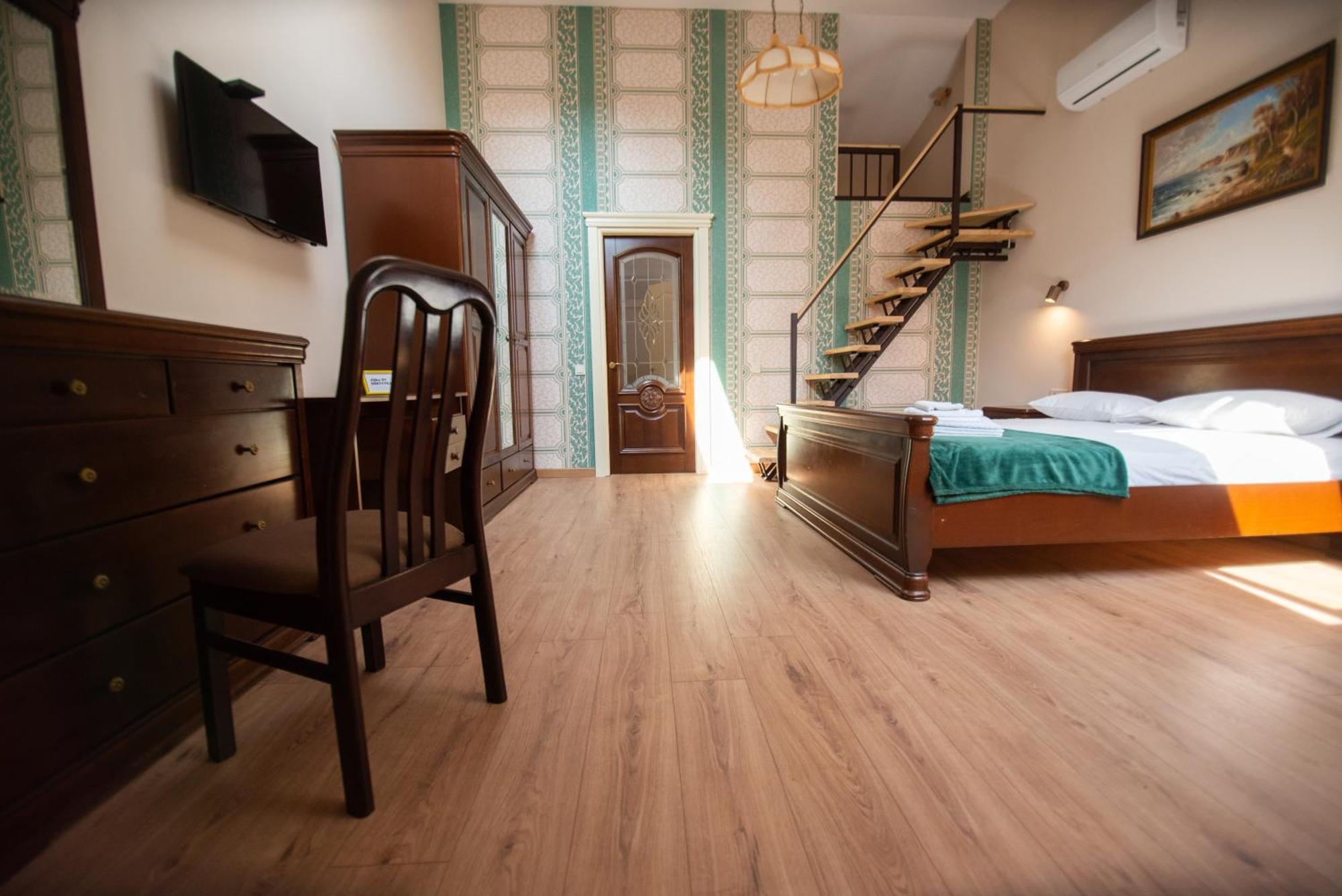 Apart Yaroslava Osmomysla 9 Square - City Center Lwów Zewnętrze zdjęcie