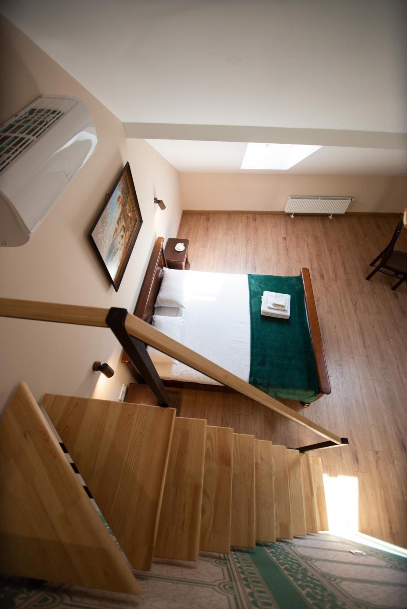 Apart Yaroslava Osmomysla 9 Square - City Center Lwów Zewnętrze zdjęcie