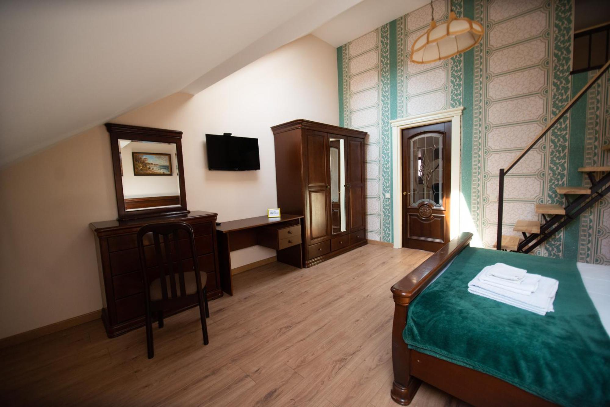 Apart Yaroslava Osmomysla 9 Square - City Center Lwów Zewnętrze zdjęcie