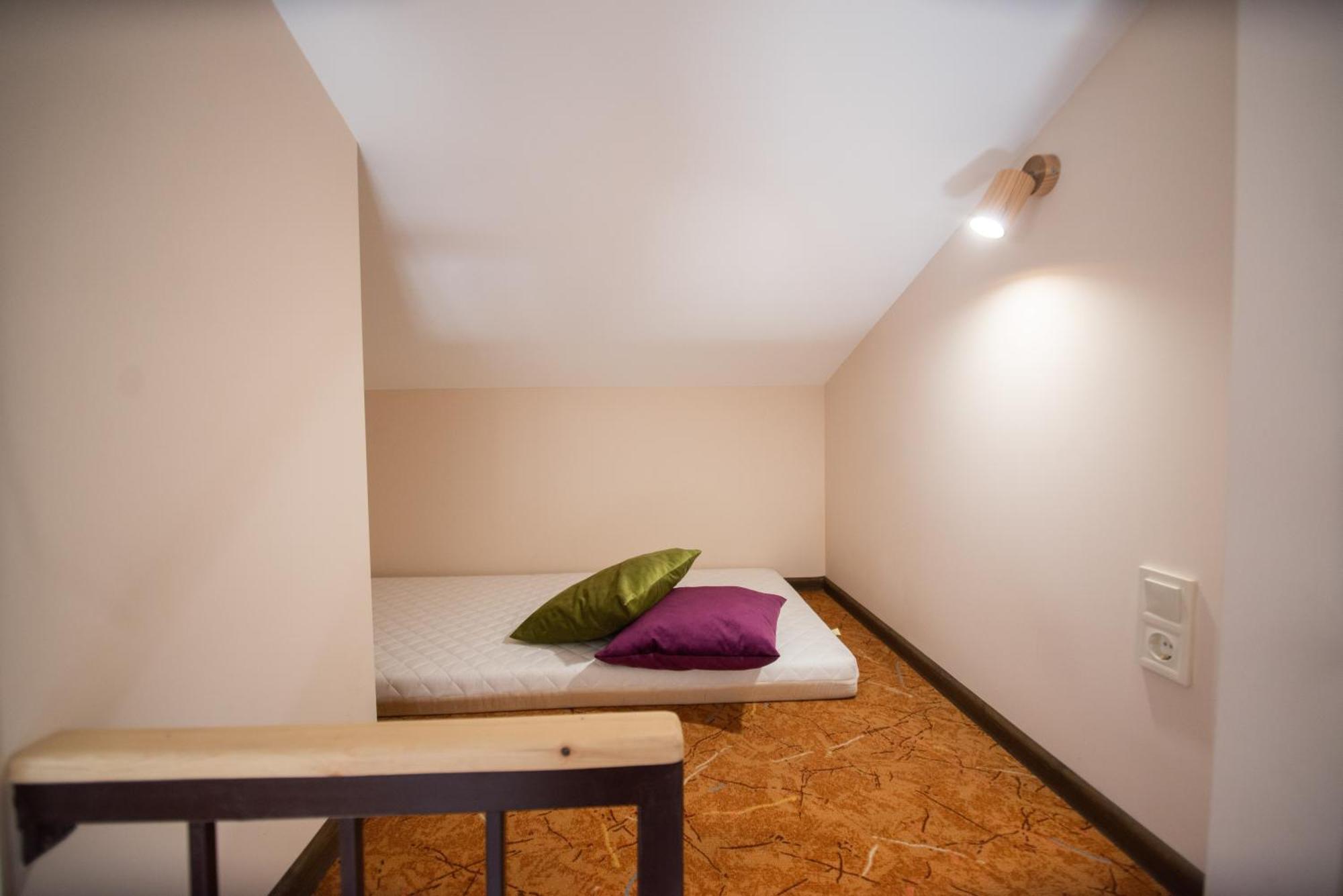 Apart Yaroslava Osmomysla 9 Square - City Center Lwów Zewnętrze zdjęcie