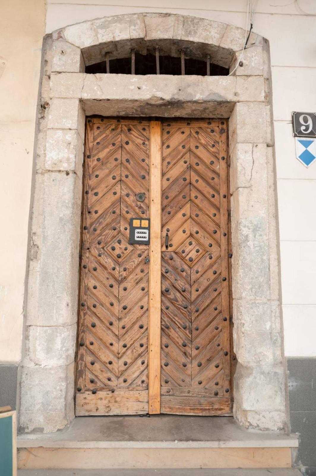 Apart Yaroslava Osmomysla 9 Square - City Center Lwów Zewnętrze zdjęcie