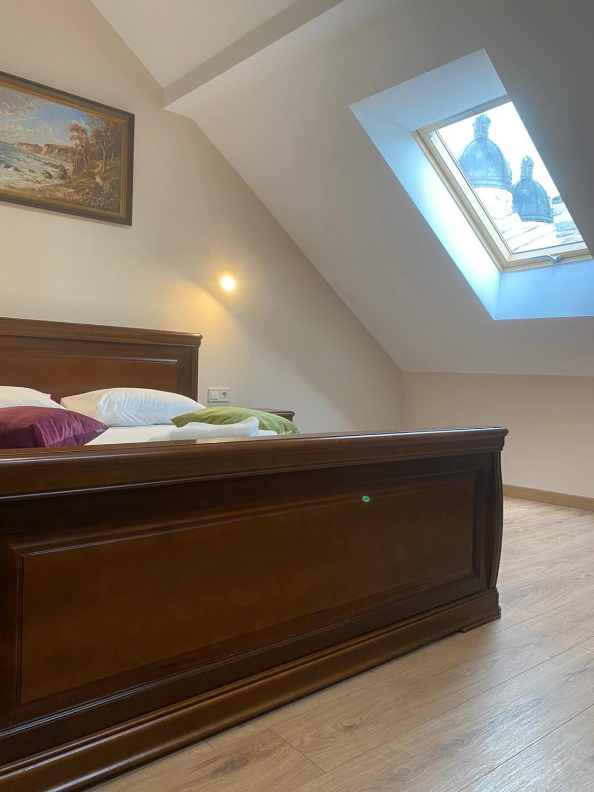 Apart Yaroslava Osmomysla 9 Square - City Center Lwów Zewnętrze zdjęcie